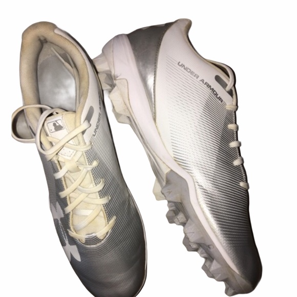 Under Armour Other - UA Leadoff Low RM Cleats White Silver Men Sz 9.5